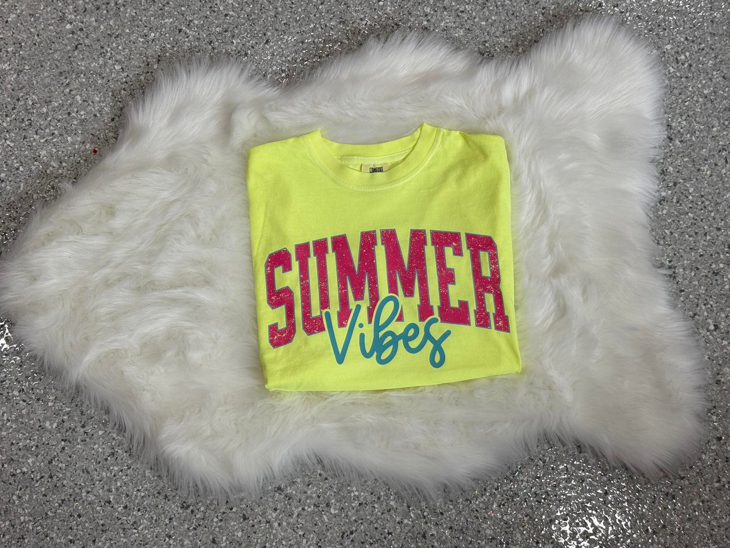 Summer Vibes Tee