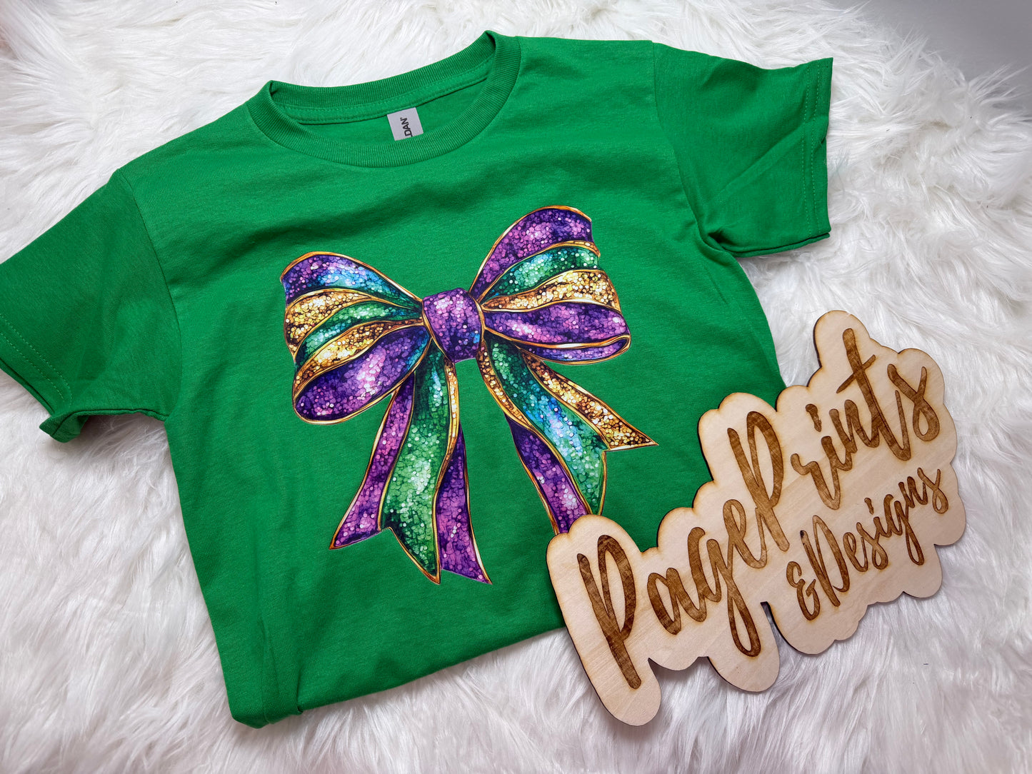 Sparkly Bow Mardi Gras T-Shirt